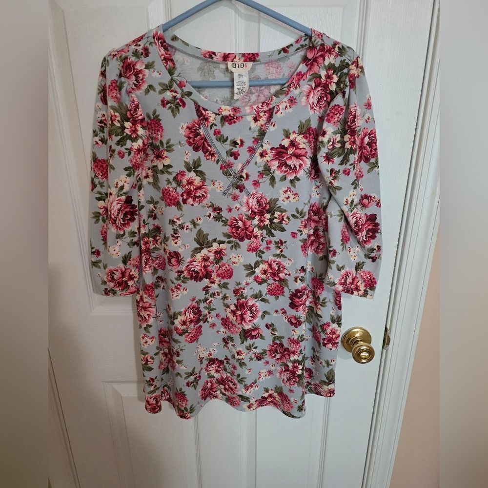 BiBi Floral Patterned 3/4 Sleeve Top NWOTS Size Xl